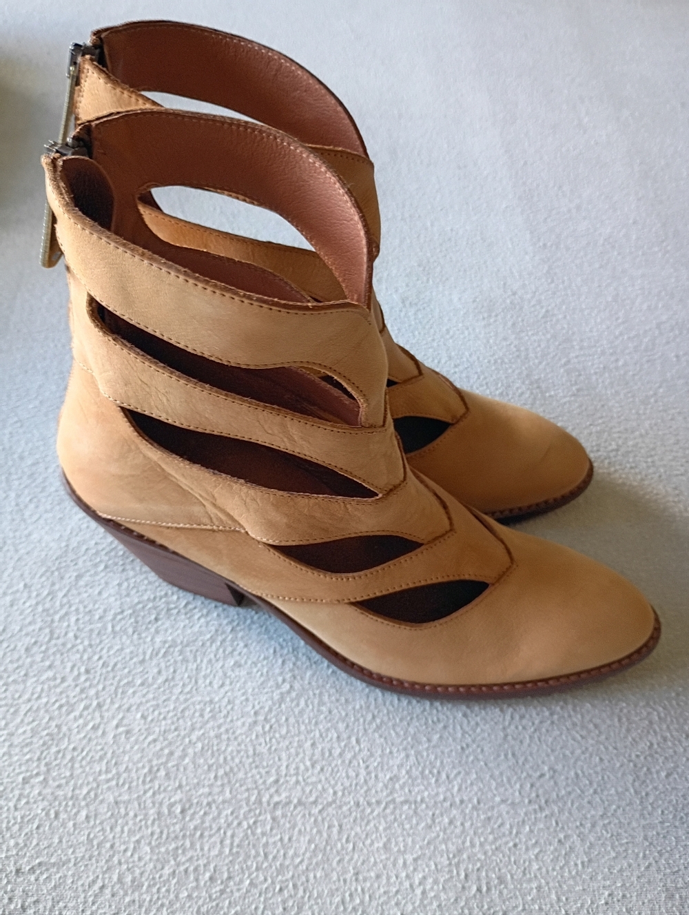 Veracruz Sundance Queen Anne Camel Suede Cut Out Boots size 38 (US 7.5)